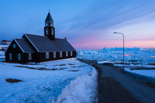 Vista de icebergs desde la iglesia de Ilulissat