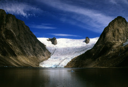 Frente glaciar en el fiordo de tasermiut